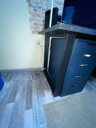 Escritorio madera con patas metal