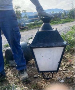 Se venden farolas antiguas para jardín fachadas