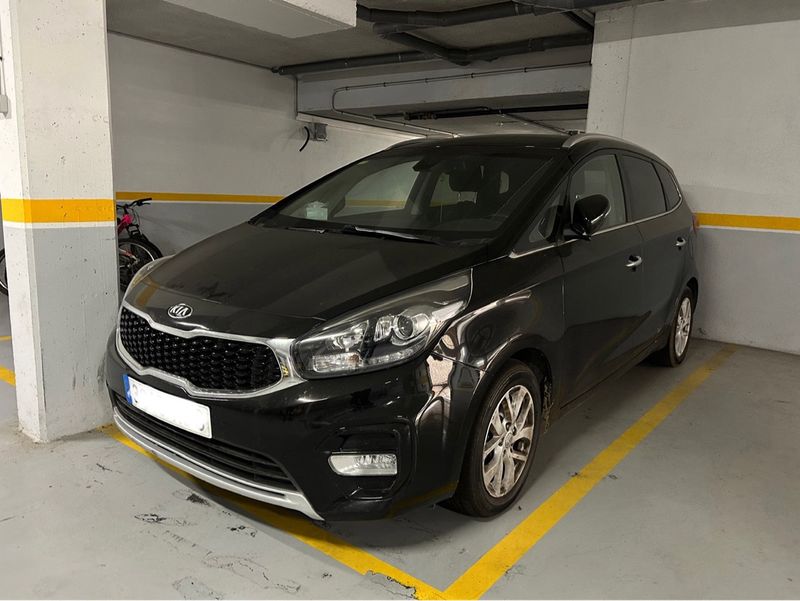 KIA Carens 2017 - foto 1