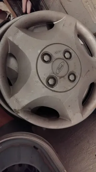 Regalo tapacubos Originales Ford Focus