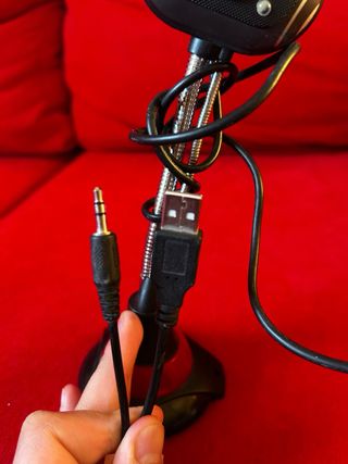 Webcam Negra y Roja Flexible