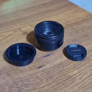 Canon EF 50mm f/1.8 STM