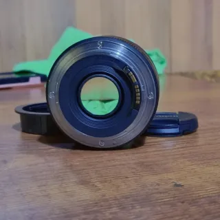 Canon EF 50mm f/1.8 STM