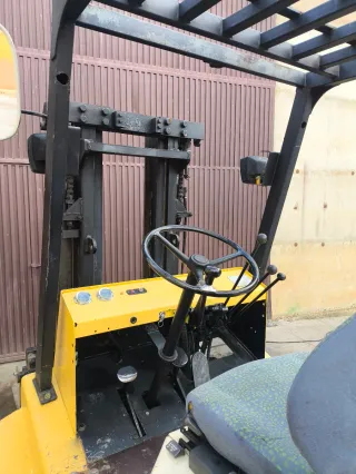 Carretilla elevadora TCM Hidrostática 3000kg