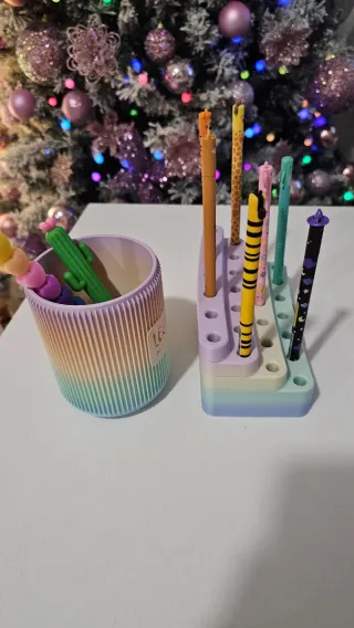 Set portapenne Legami: espositore + barattolo