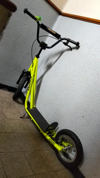 Patinete Scooter Amarillo