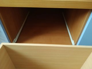 Dormitorio juvenil con cajones de almacenaje