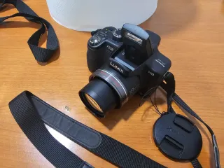 Cámara Digital Panasonic DMC-FZ38