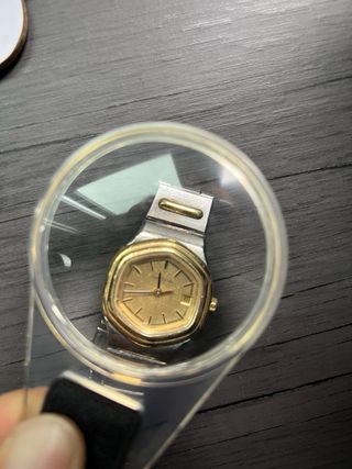 Reloj jaeger lecoultre con detalles de oro