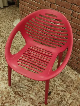 Mesa y 2 Sillas Rojas