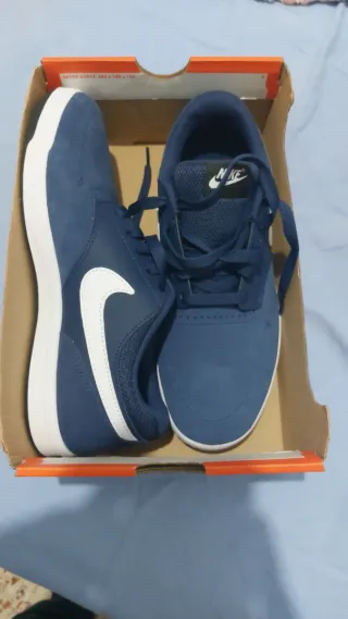 Zapatillas Nike Focus Hombre Talla 42 Nuevas