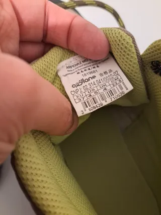 Scarpe da trekking beige e verdi