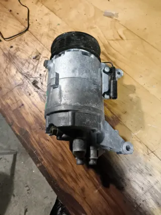 Compresor A/A BMW Serie 3 320 Delphi