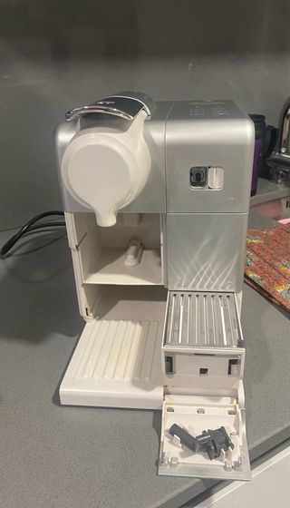 Cafetera D'Longhi Lattissima Touch