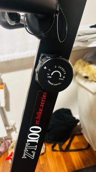 Bicicleta estática BH Fitness ZT100