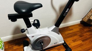 Bicicleta estática BH Fitness ZT100