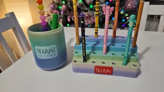 Set portapenne Legami: espositore + barattolo