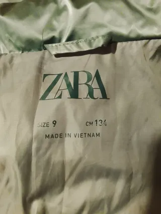 Plumón verde Zara