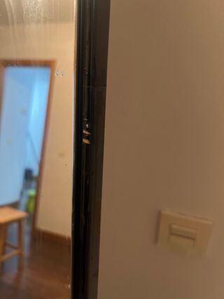 Specchio da terra con cornice nera a figura intera