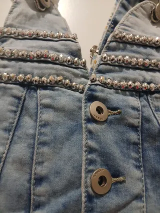 Peto vaquero niña con adornos