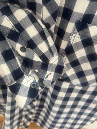 Camisa de chica. Bershka. Talla S.