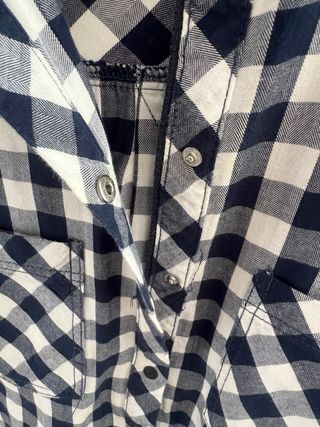 Camisa de chica. Bershka. Talla S.