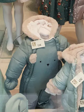 Buzo/abrigo bebé 6-9 meses