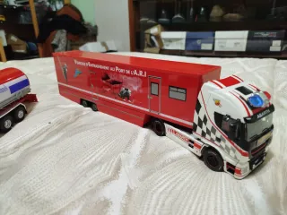 Modellini coppia Camion Pompieri Rossi