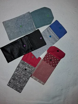 Lote 5 bolsas para móvil.  Artesanales