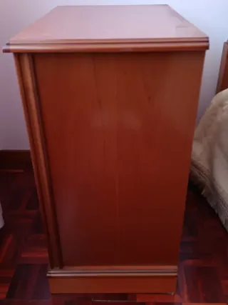 2 Mesitas de Noche Madera Vintage