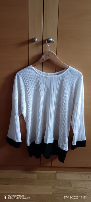 Blusa blanca y negra talla 46