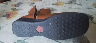 Botines de caña baja en color camel Talla 36