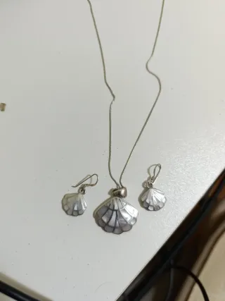 Conjunto Plata Nácar: Collar y Pendientes