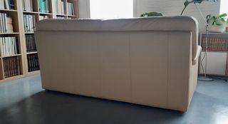 Conjunt de sofàs 3+2 places de pell, color beix.