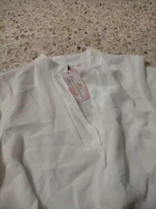 Vestido blanco con cinturón