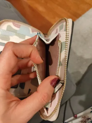 Cartera mujer diseño abstracto. A estrenar.