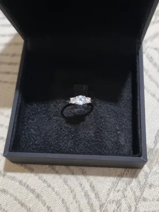 Anillo Oro Blanco con aguamarina y diamantes