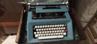 Máquina de escribir Olivetti Studio 46