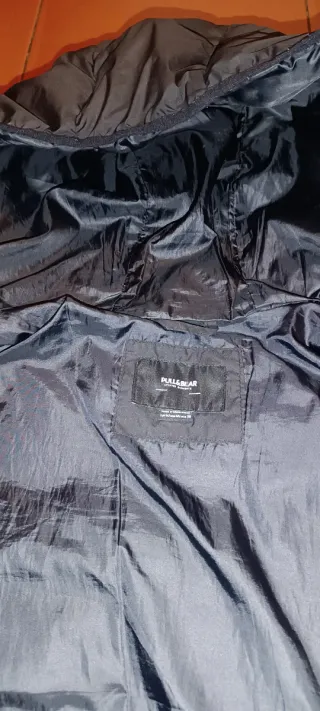 Cazadora negra con capucha hombre o mujer