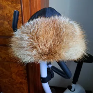 Berretto con paraorecchie in marmotta