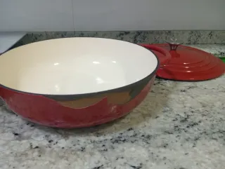 Olla de hierro fundido roja