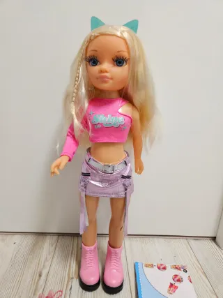 Muñeca Nancy con accesorios