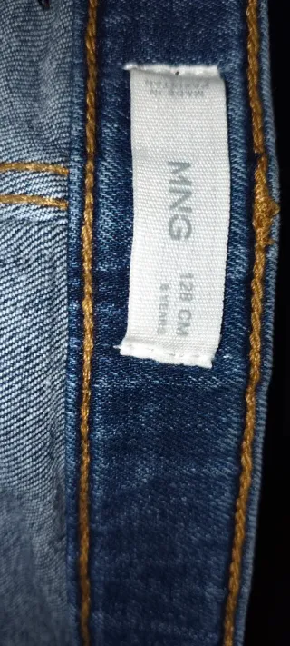 Falda vaquera niña Mango. Talla 8 años.