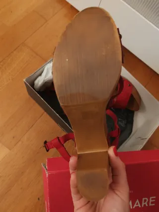 Sandalias tacón Mariamare rojas