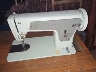Máquina de coser Singer