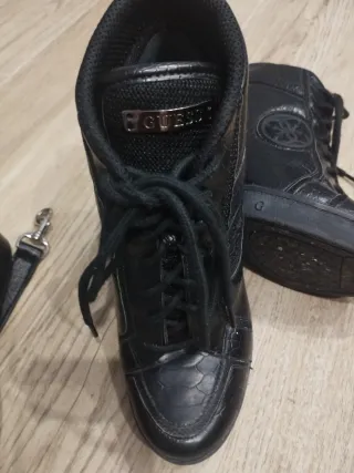 Botines Guess Negros