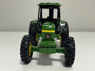 Tractor JOHN DEERE 3350 Ertl Britains 1/32