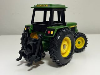 Tractor JOHN DEERE 3350 Ertl Britains 1/32