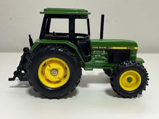 Tractor JOHN DEERE 3350 Ertl Britains 1/32
