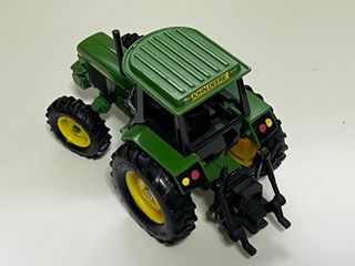 Tractor JOHN DEERE 3350 Ertl Britains 1/32